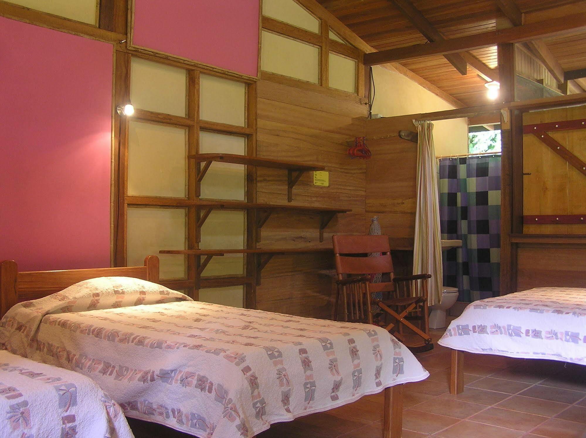 Suital Lodge Mogos Екстериор снимка